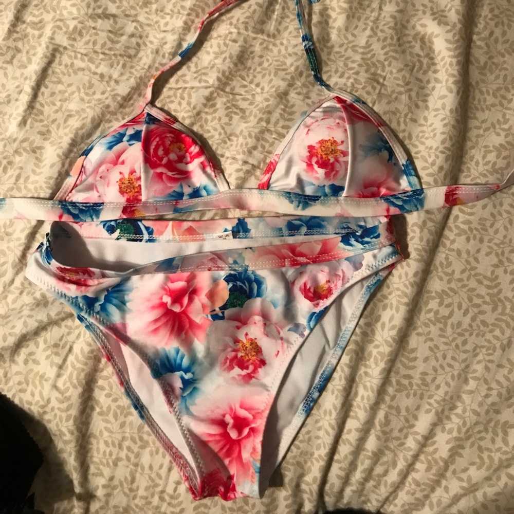 Bathing suite